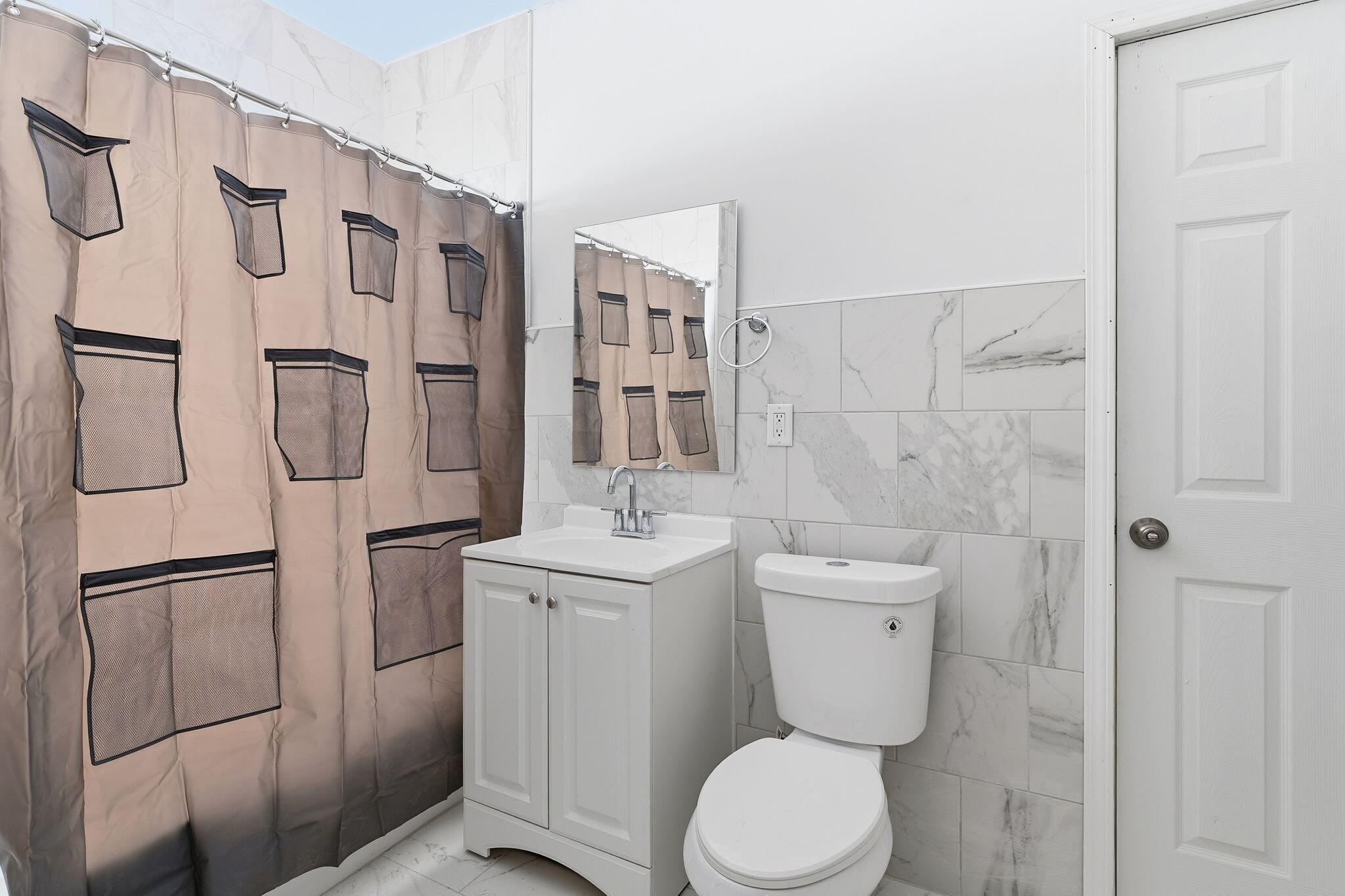 3282 North 30th Street, Unit 3284 Milwaukee, WI 53216 - Photo 27 of 31 27-web-or-mls-_1588839 Alexis Treadway