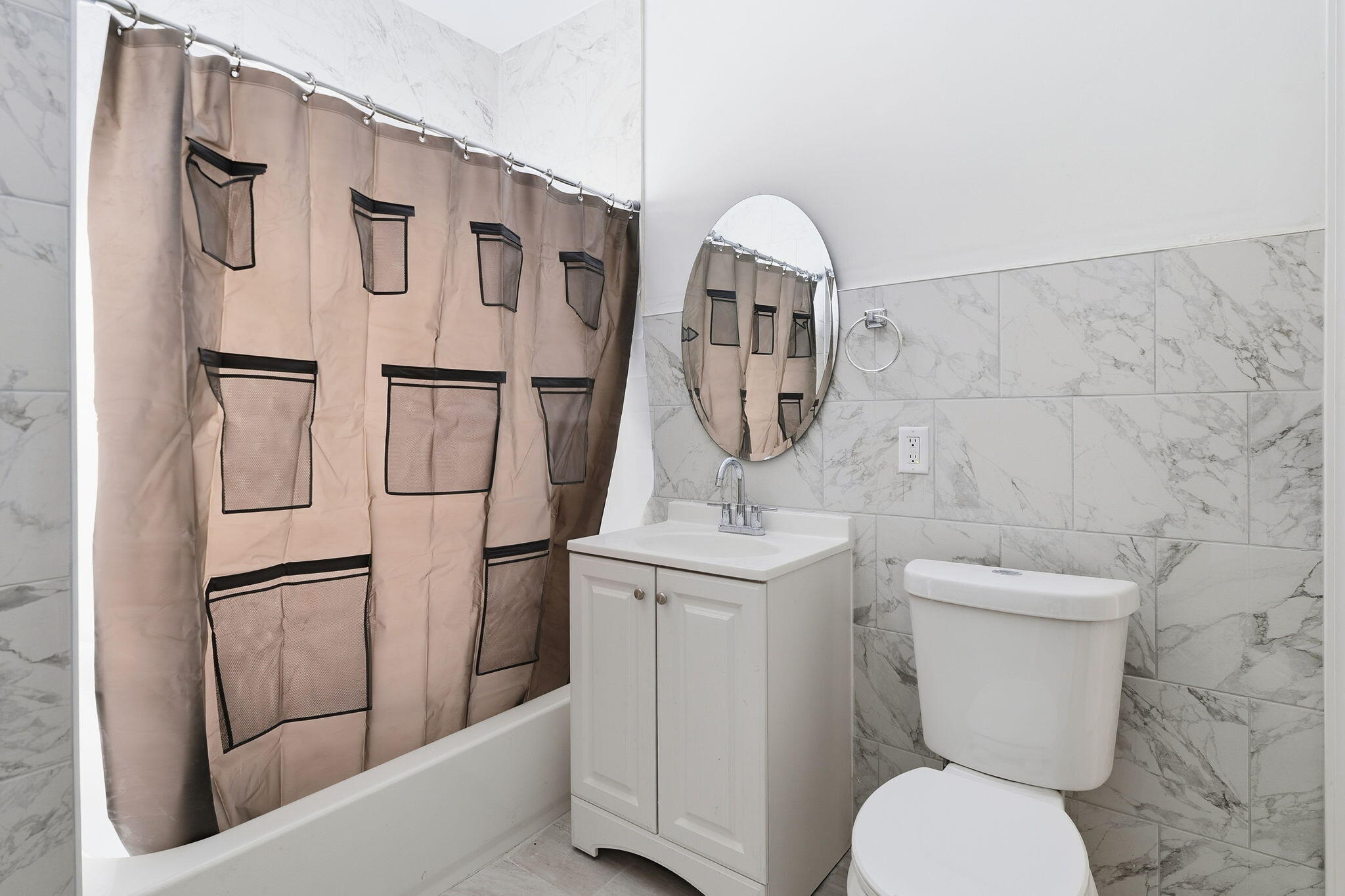 3282 North 30th Street, Unit 3284 Milwaukee, WI 53216 - Photo 28 of 31 28-web-or-mls-_1588881 Alexis Treadway