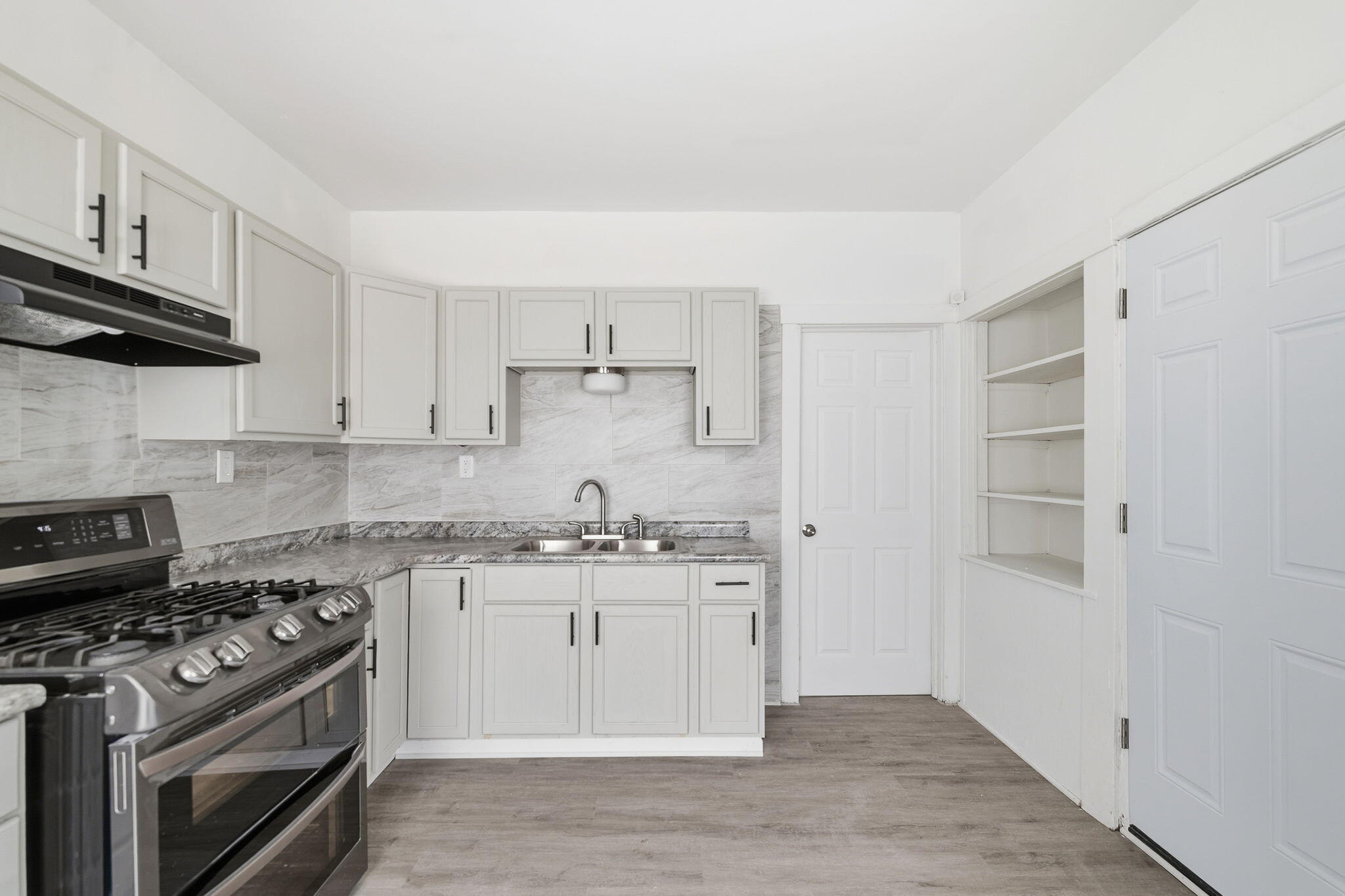 3282 North 30th Street, Unit 3284 Milwaukee, WI 53216 - Photo 10 of 31 10-web-or-mls-_1588851 Alexis Treadway