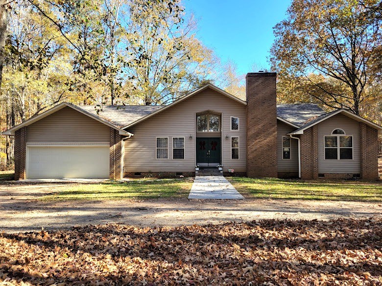 309 Chipley Road Greenwood, SC 29646 - Photo 2 of 50