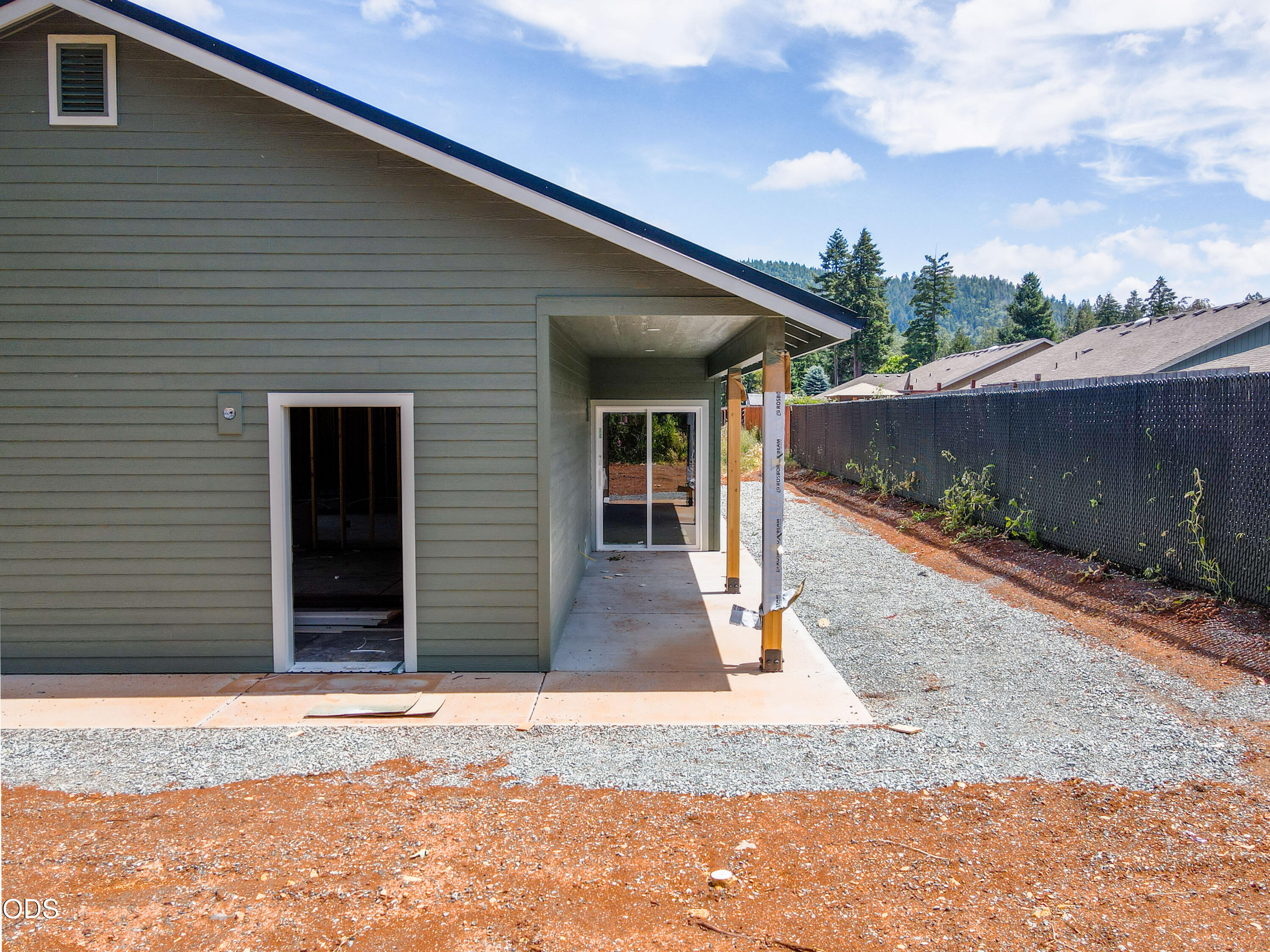 405 Cece Lane Cave Junction, OR 97523 - Photo 6 of 15 a front view of a house