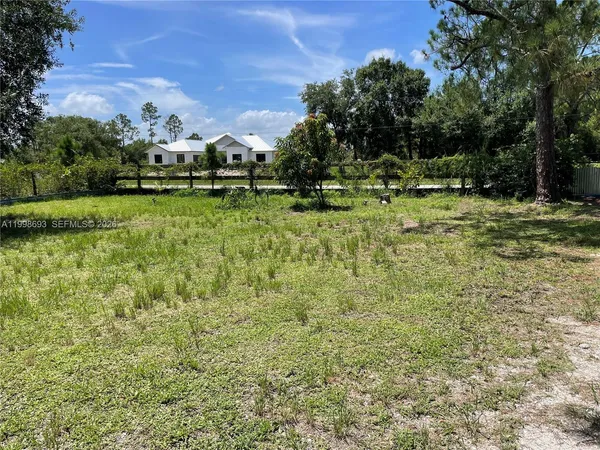 $2,100 | 551 Avenida Del Sur, Unit 1, Clewiston, FL 33440