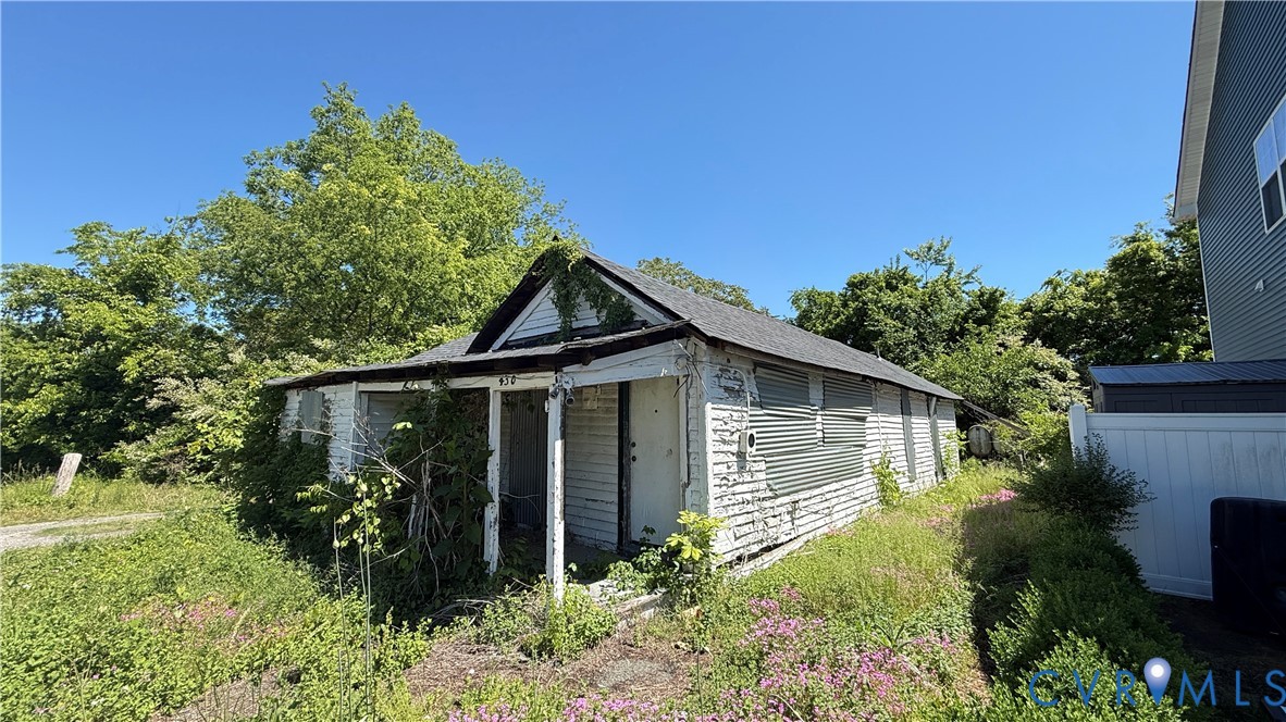 430 Harrison Street Hampton, VA 23669 - Photo 3 of 10 Single-story structure with a gabled roofline and