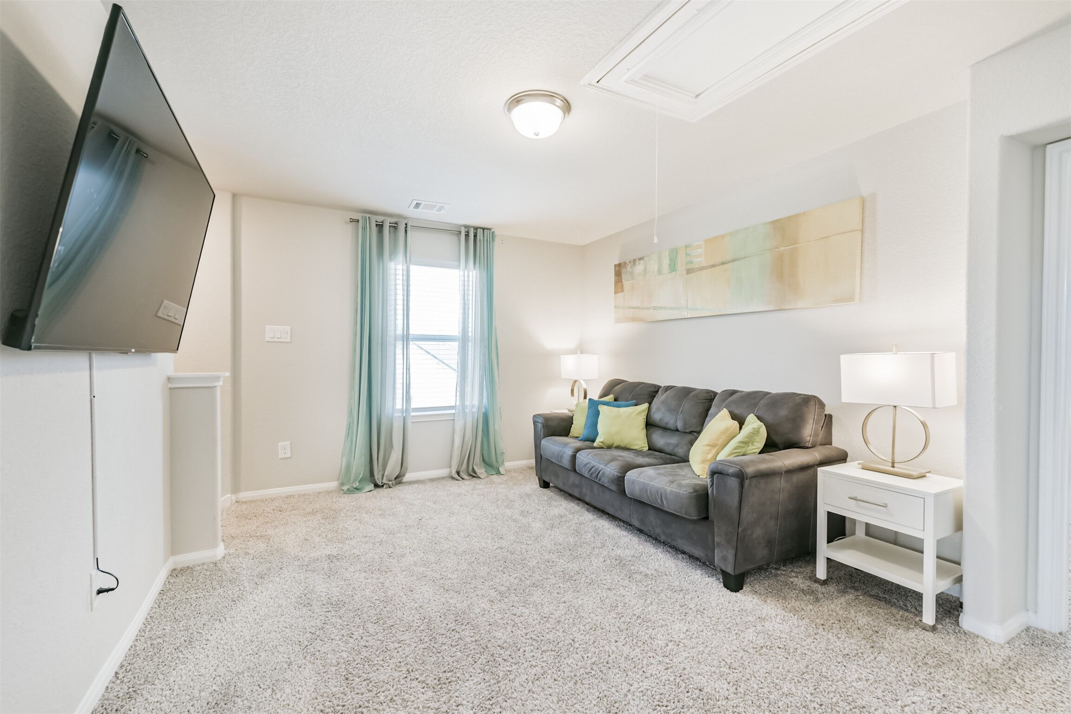 17465 Buckeye Branch Conroe, TX 77385 - Photo 16 of 47 Spacious upstair a game room is great for family gathering