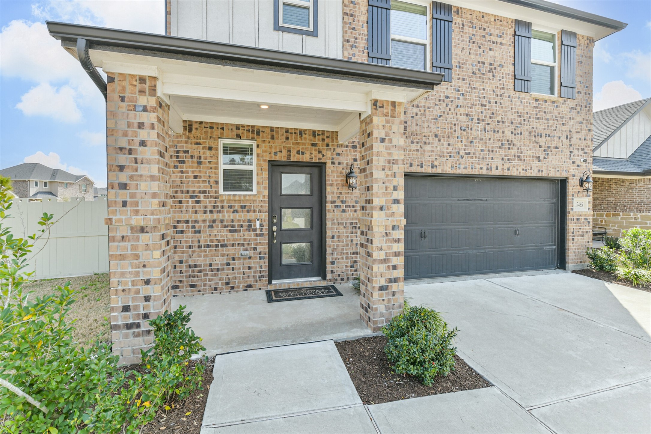 17465 Buckeye Branch Conroe, TX 77385 - Photo 2 of 47 This home offers luxury, space, and is move in ready!