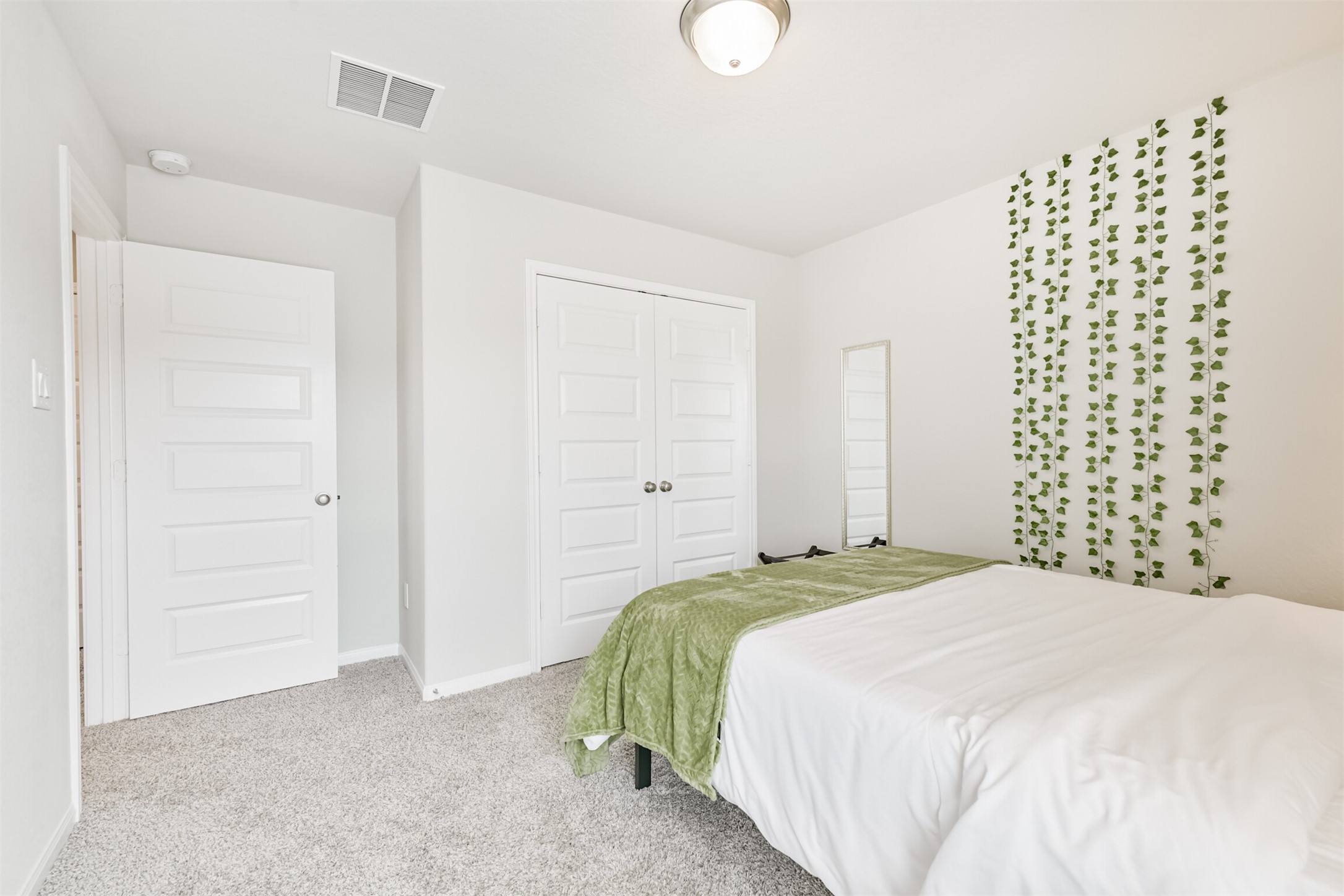 17465 Buckeye Branch Conroe, TX 77385 - Photo 26 of 47 Another vew of Bed Rm 2