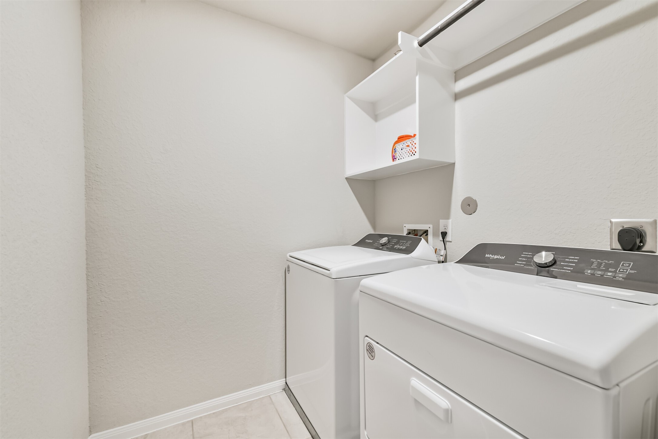 17465 Buckeye Branch Conroe, TX 77385 - Photo 32 of 47 Large laundry room storage space
