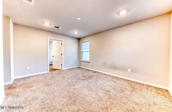 $2,350 | 2113 Toulouse Street, Ocean Springs, MS 39564