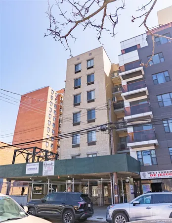 $660,000 | 146-14 35th Avenue, Unit 5A | Murray Hill - Flushing