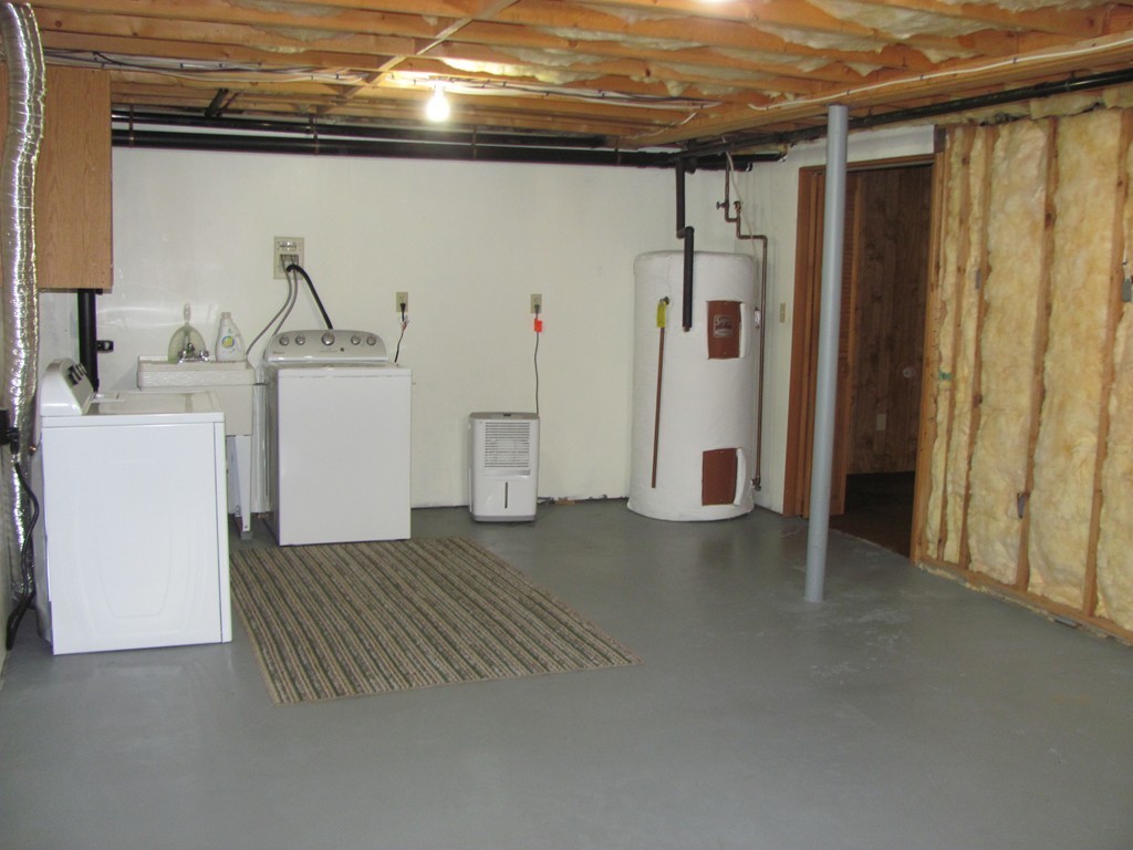 42 Grammont Road Worcester, MA 01607 - Photo 12 of 14 Gallery Image 12