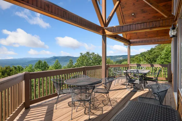 $699,900 | 316 Reflections Pt Trail, Fancy Gap, VA 24328