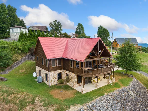 $699,900 | 316 Reflections Pt Trail, Fancy Gap, VA 24328