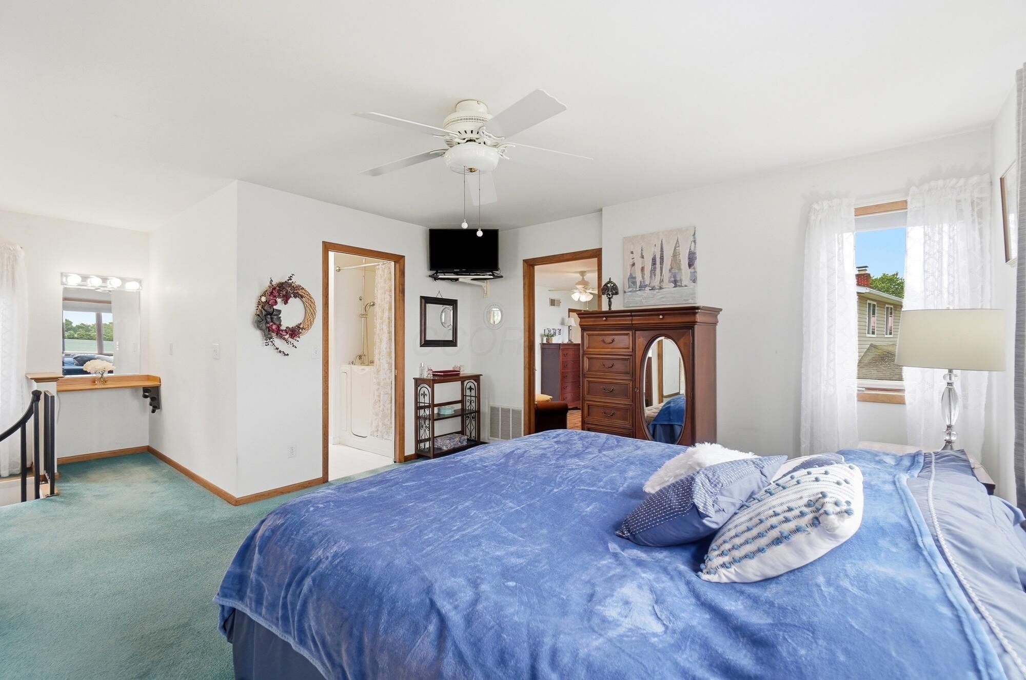 3250 South Bank Road Northeast Millersport, OH 43046 - Photo 39 of 79 Owner Suite - 3250 South Bank Road NE, Millersport, OH 43046