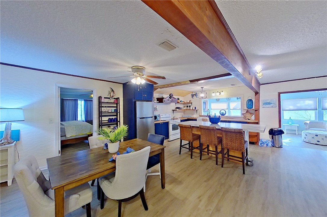 419 Pine Street St. Simons Island, GA 31522 - Photo 11 of 36