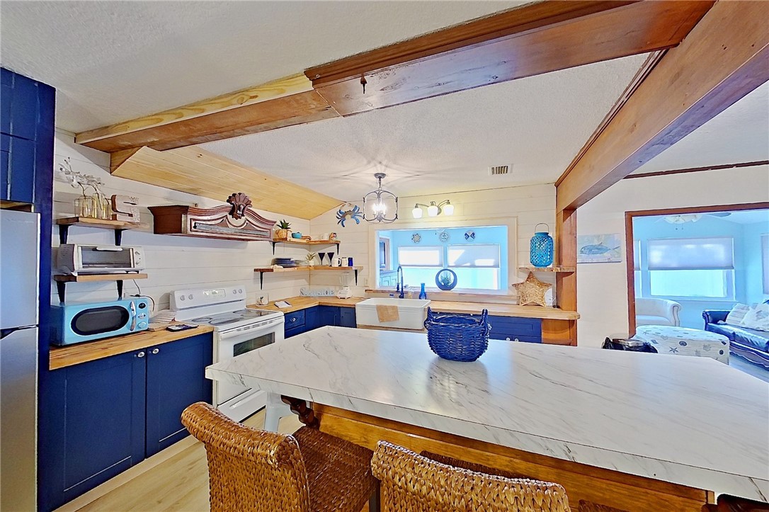 419 Pine Street St. Simons Island, GA 31522 - Photo 16 of 36