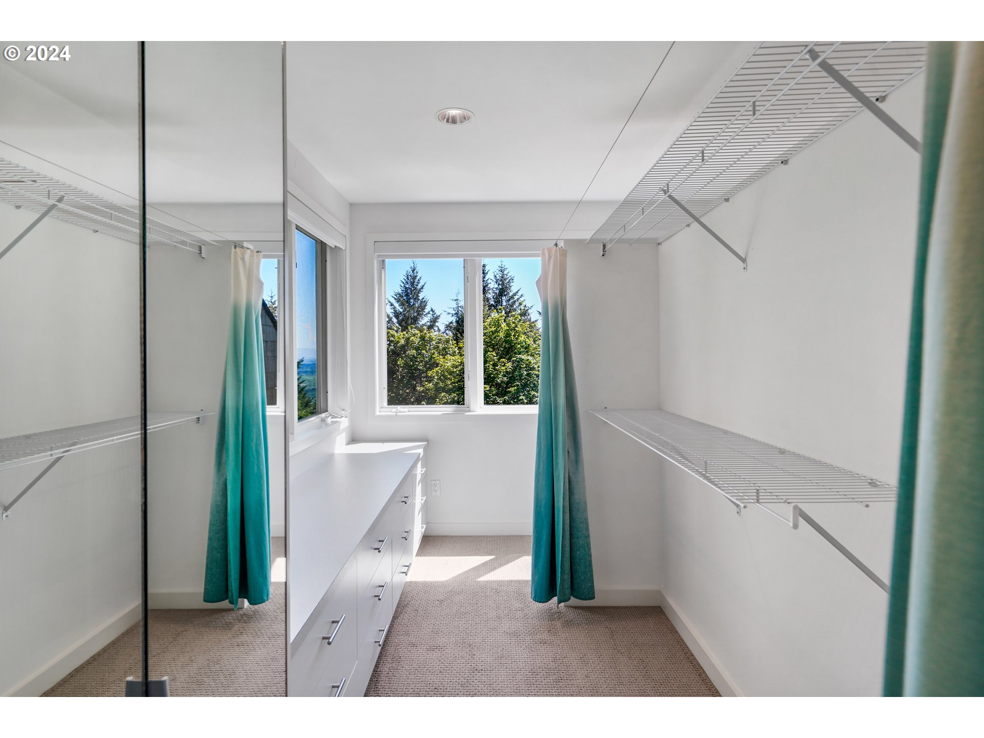 6815 Northwest Concord Drive Corvallis, OR 97330 - Photo 25 of 48 a living room with a furniture and a large window