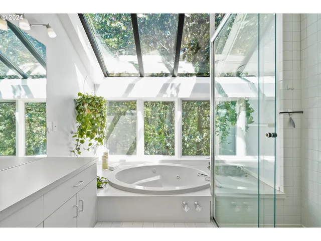 $895,000 | 6815 Northwest Concord Drive, Corvallis, OR 97330