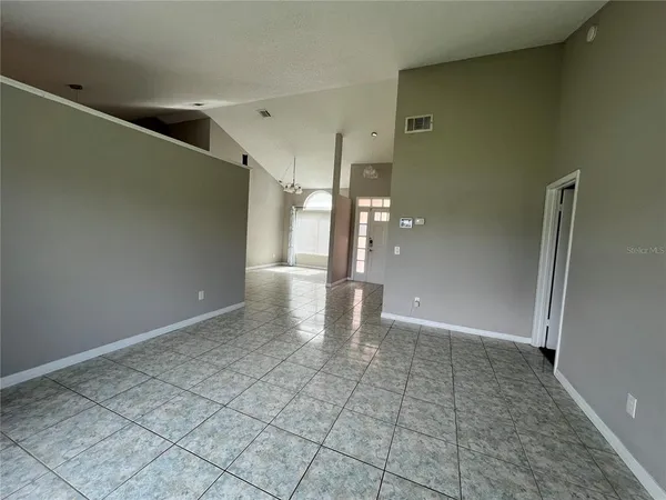 $2,600 | 12736 Newfield Drive, Orlando, FL 32837