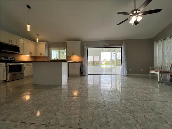 $2,600 | 12736 Newfield Drive, Orlando, FL 32837