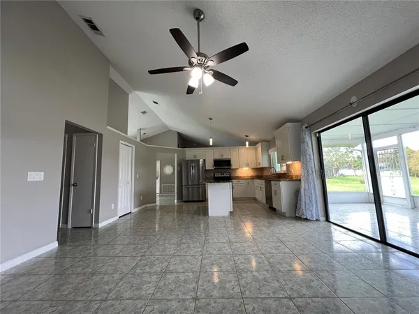 $2,600 | 12736 Newfield Drive, Orlando, FL 32837