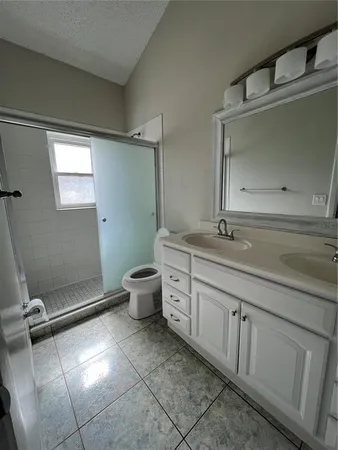 $2,600 | 12736 Newfield Drive, Orlando, FL 32837