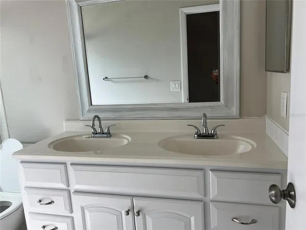 $2,600 | 12736 Newfield Drive, Orlando, FL 32837