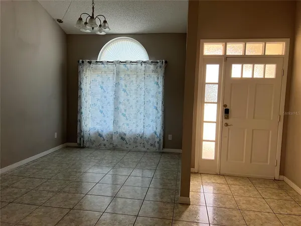 $2,600 | 12736 Newfield Drive, Orlando, FL 32837