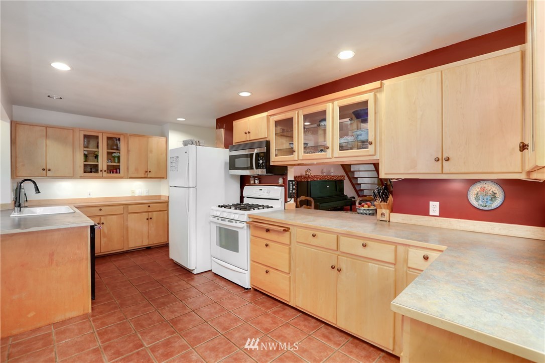 23016 2nd Avenue Southeast Bothell, WA 98021 - Photo 12 of 25