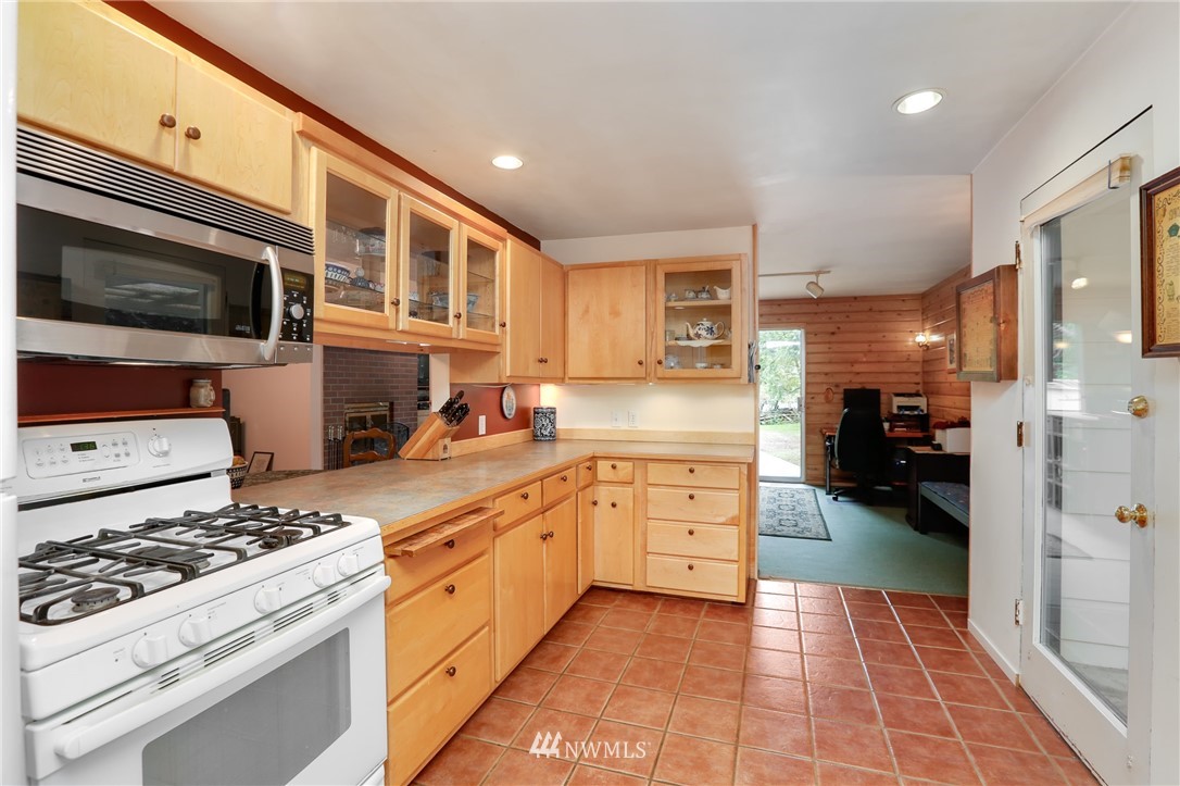 23016 2nd Avenue Southeast Bothell, WA 98021 - Photo 13 of 25