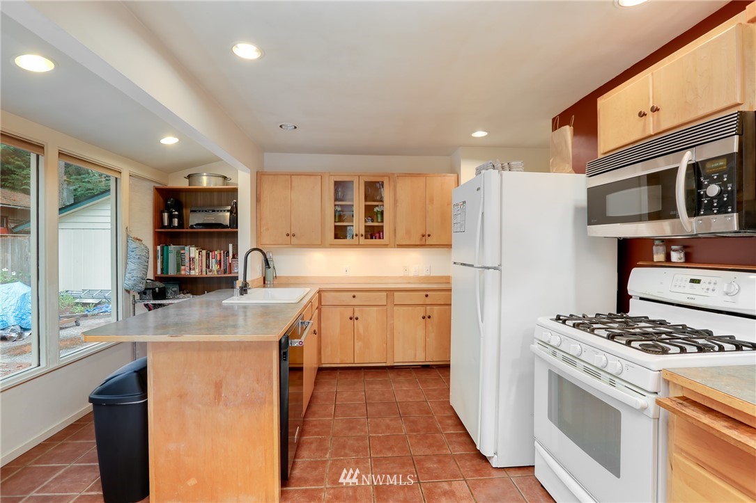 23016 2nd Avenue Southeast Bothell, WA 98021 - Photo 14 of 25