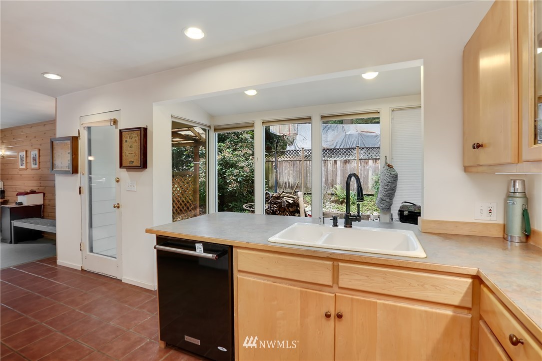 23016 2nd Avenue Southeast Bothell, WA 98021 - Photo 15 of 25
