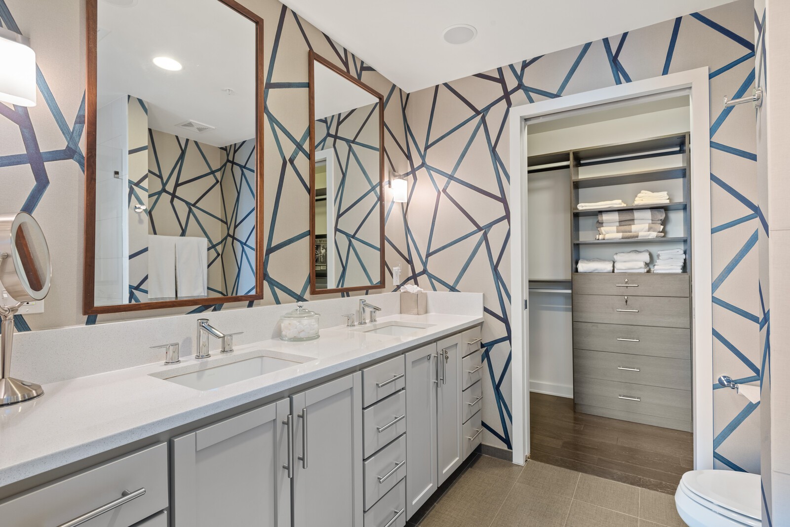 1212 Laurel Street, Unit 1815 Nashville, TN 37203 - Photo 11 of 26 a bathroom with a sink and a mirror
