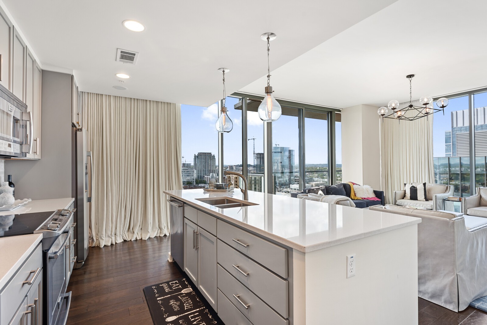 1212 Laurel Street, Unit 1815 Nashville, TN 37203 - Photo 7 of 26 a very nice looking kitchen with a large window