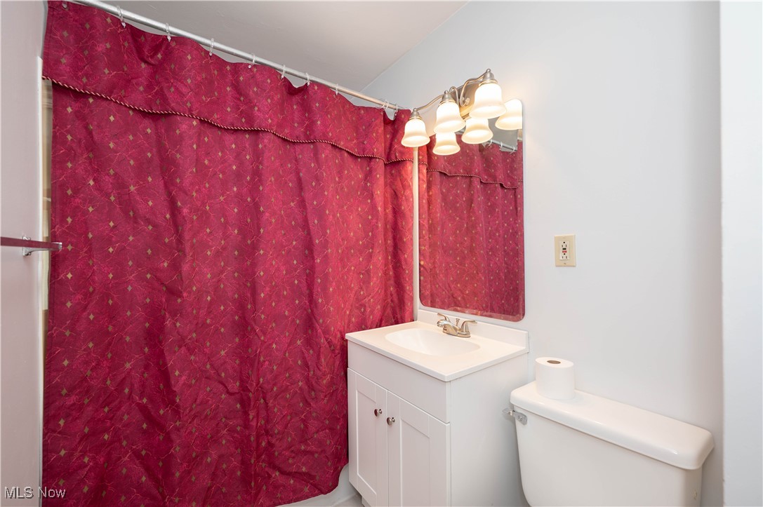 1604 Edgefield Road Lyndhurst, OH 44124 - Photo 15 of 32