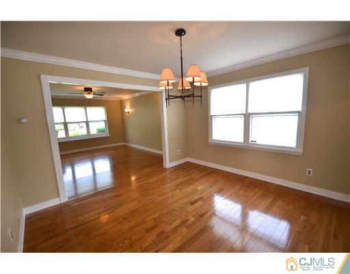 31 Liberty Drive Dayton, NJ 08810 - Photo 5 of 25 Gallery Image 5