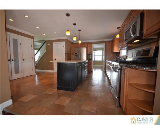 31 Liberty Drive Dayton, NJ 08810 - Photo 8 of 25 Gallery Image 8