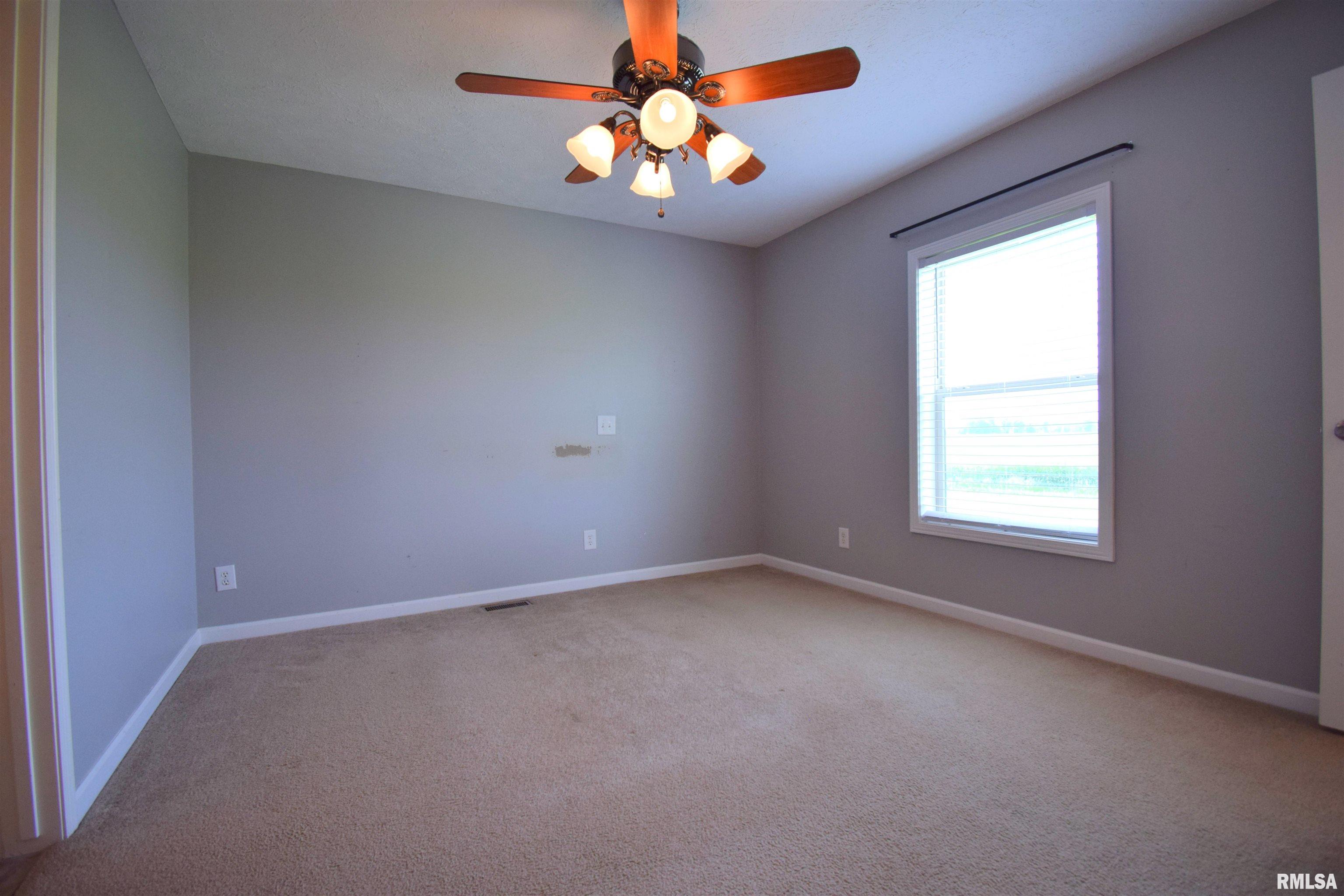 7401 East Karma Road Waltonville, IL 62894 - Photo 13 of 16 Gallery Image 13
