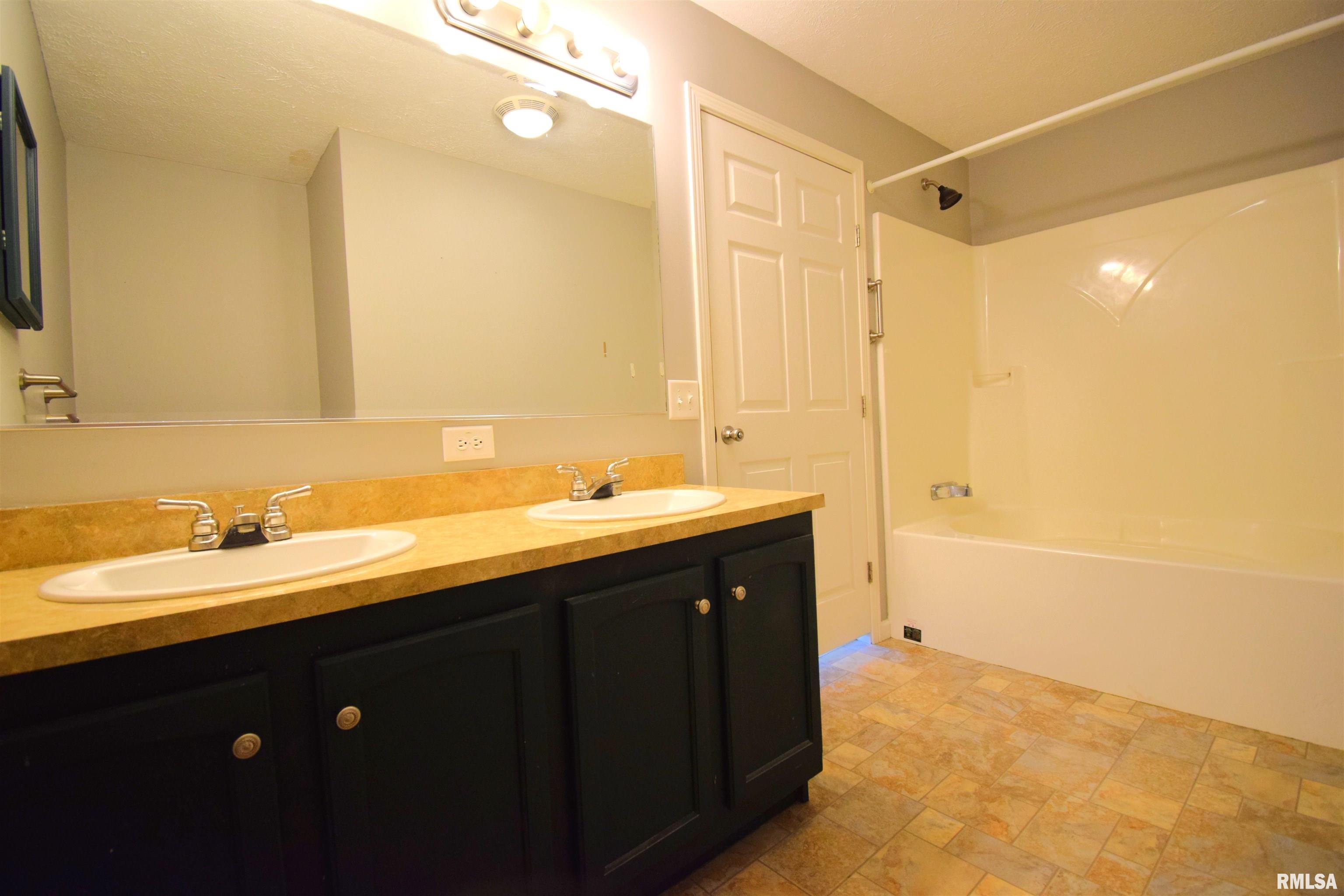 7401 East Karma Road Waltonville, IL 62894 - Photo 16 of 16 Gallery Image 16