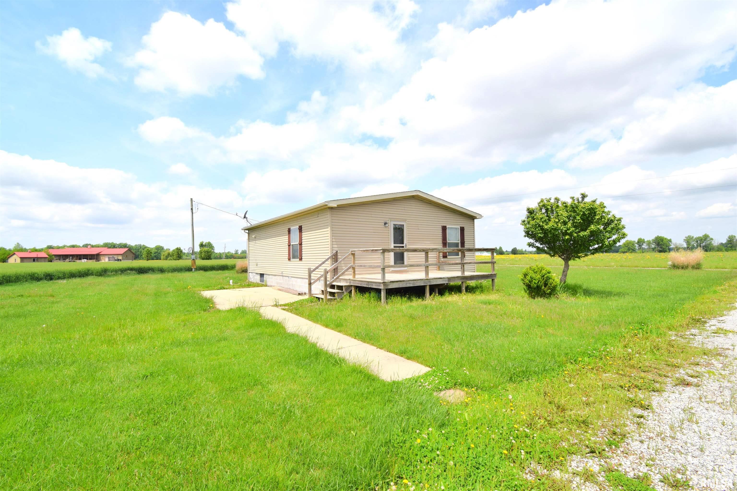 7401 East Karma Road Waltonville, IL 62894 - Photo 2 of 16 Gallery Image 2