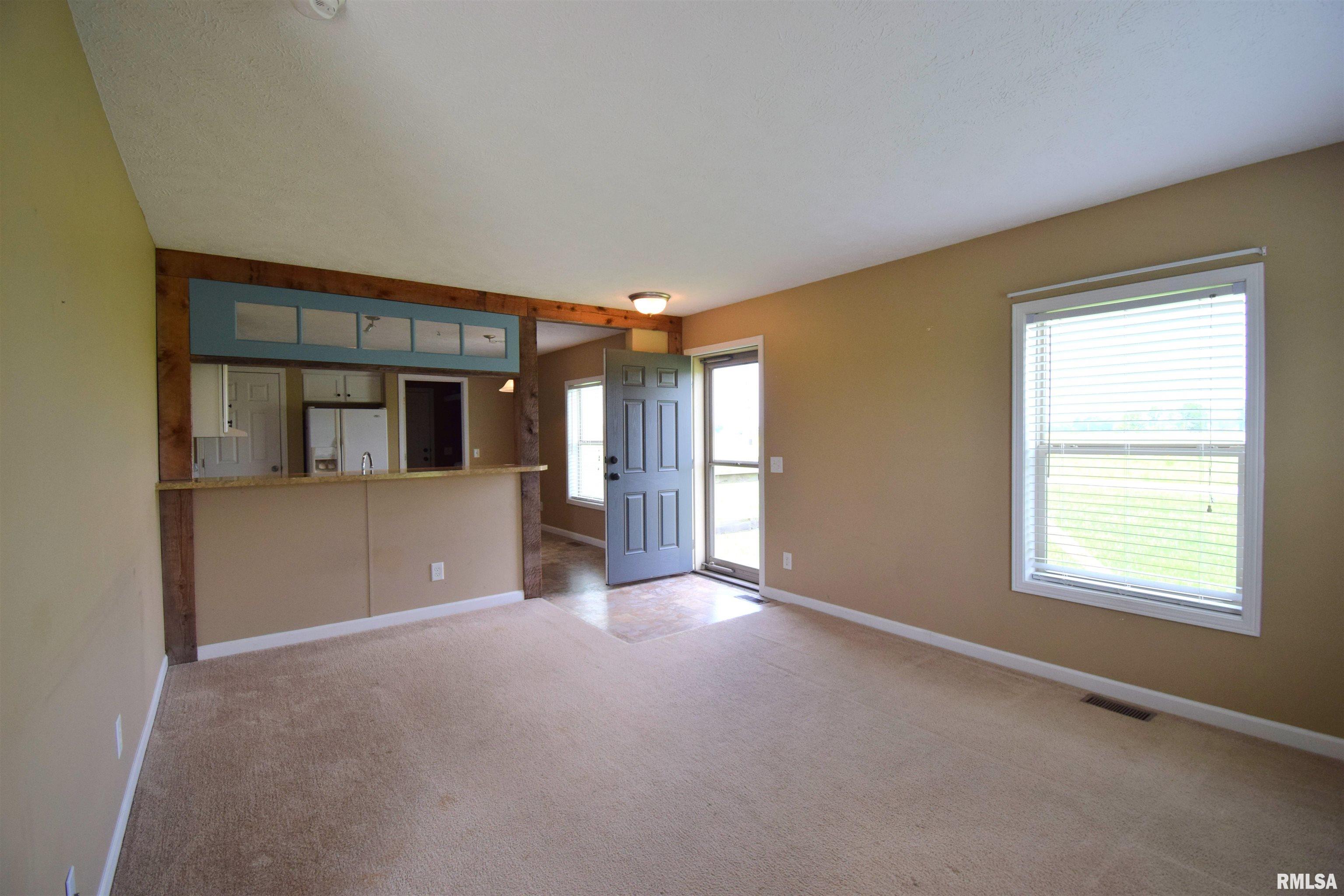7401 East Karma Road Waltonville, IL 62894 - Photo 6 of 16 Gallery Image 6