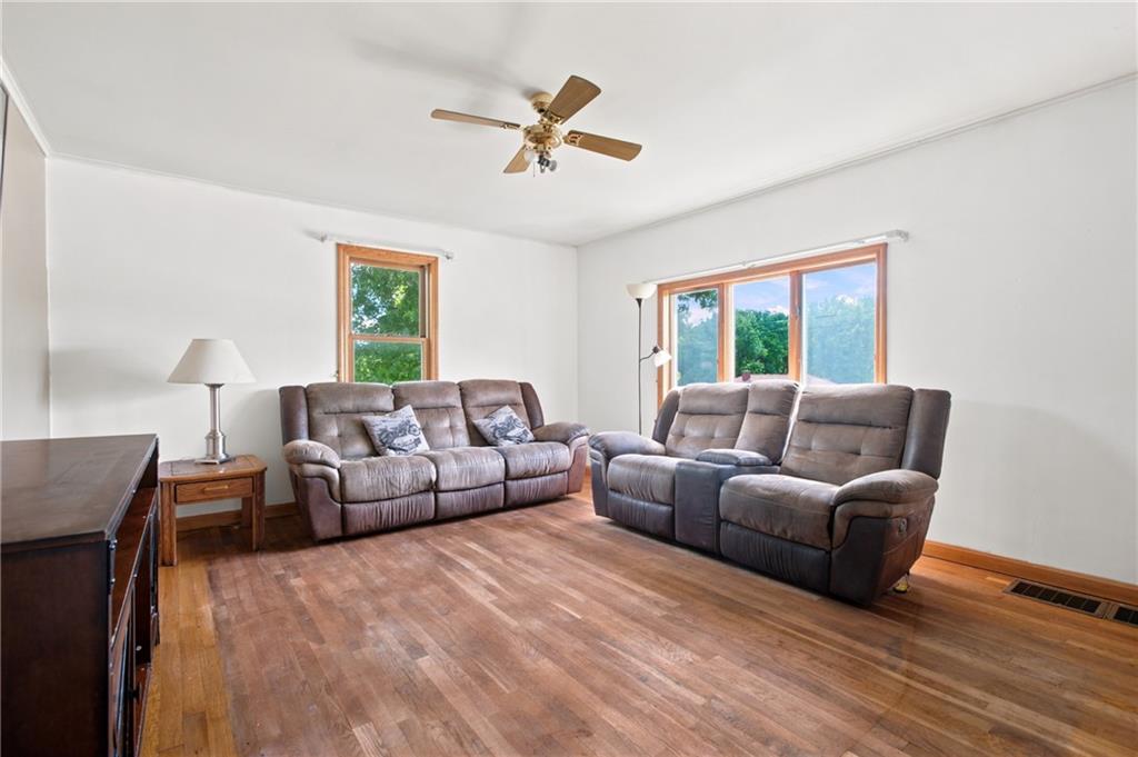 650 McClane Farm Road Washington, PA 15301 - Photo 4 of 32