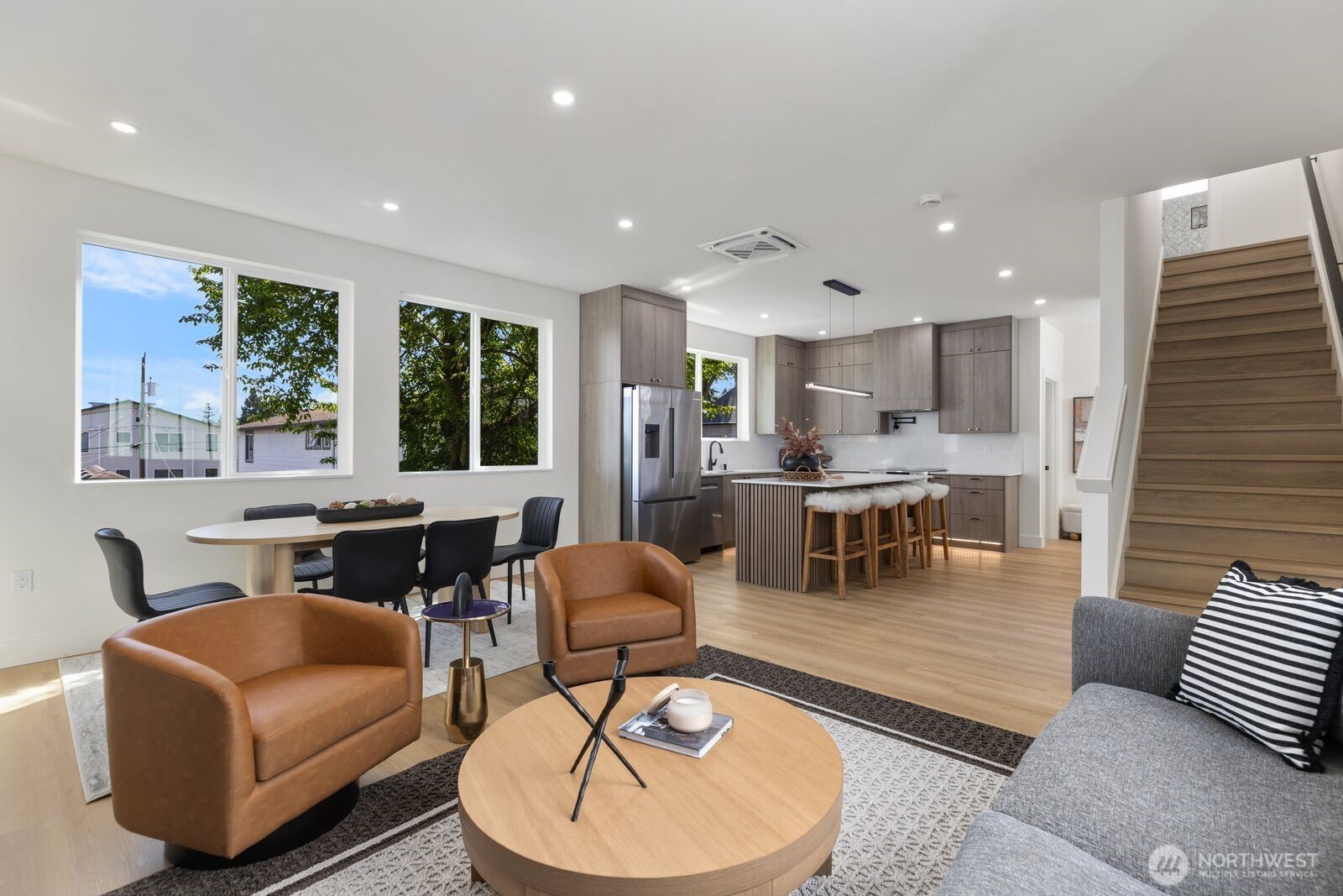 933 North 87th Street Seattle, WA 98103 - Photo 11 of 38