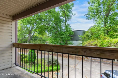 $156,000 | 110 West Bayou Parkway, Unit 302, Lafayette, LA 70503