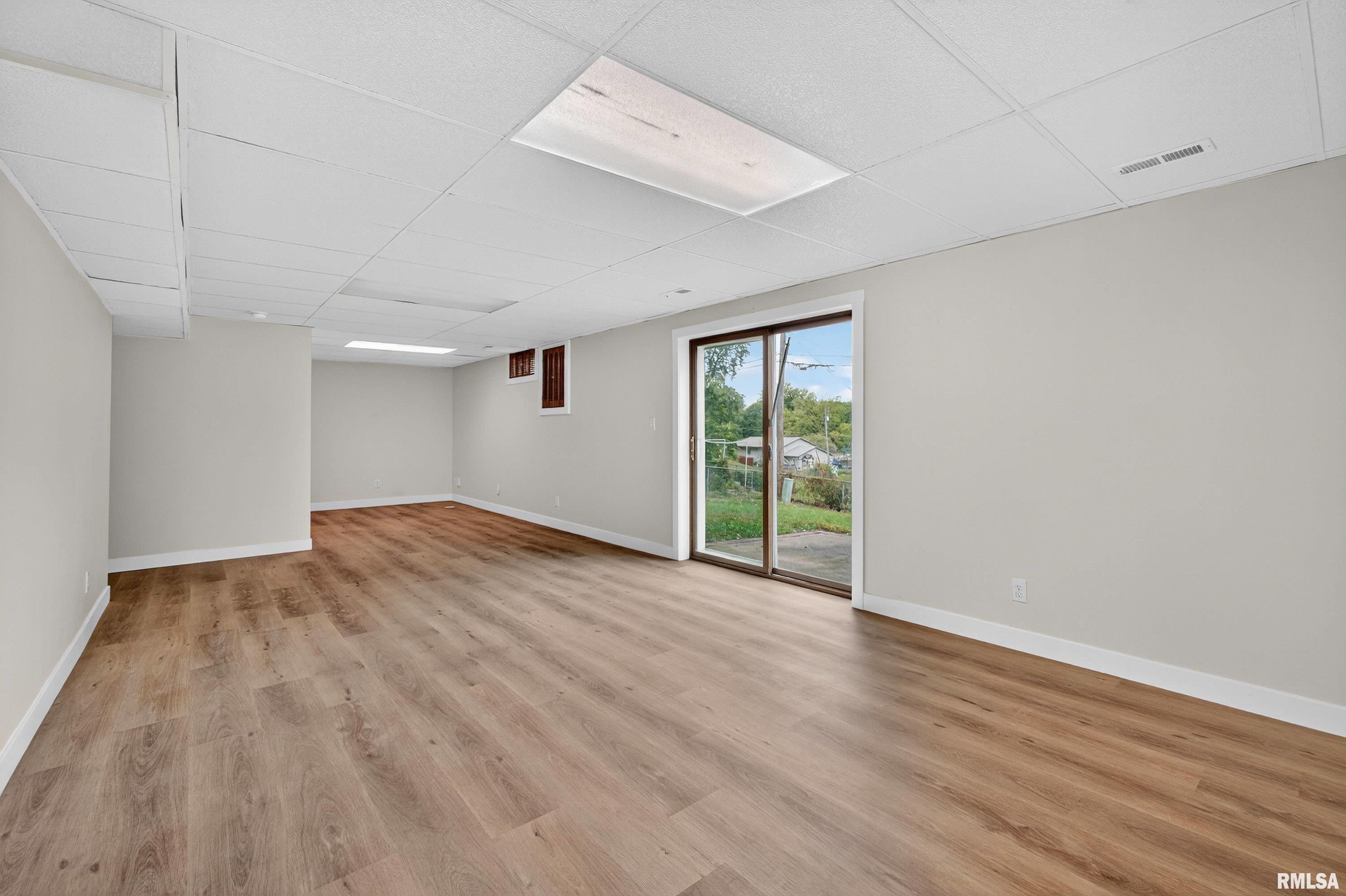 3106 Maplecrest Road Bettendorf, IA 52722 - Photo 11 of 29