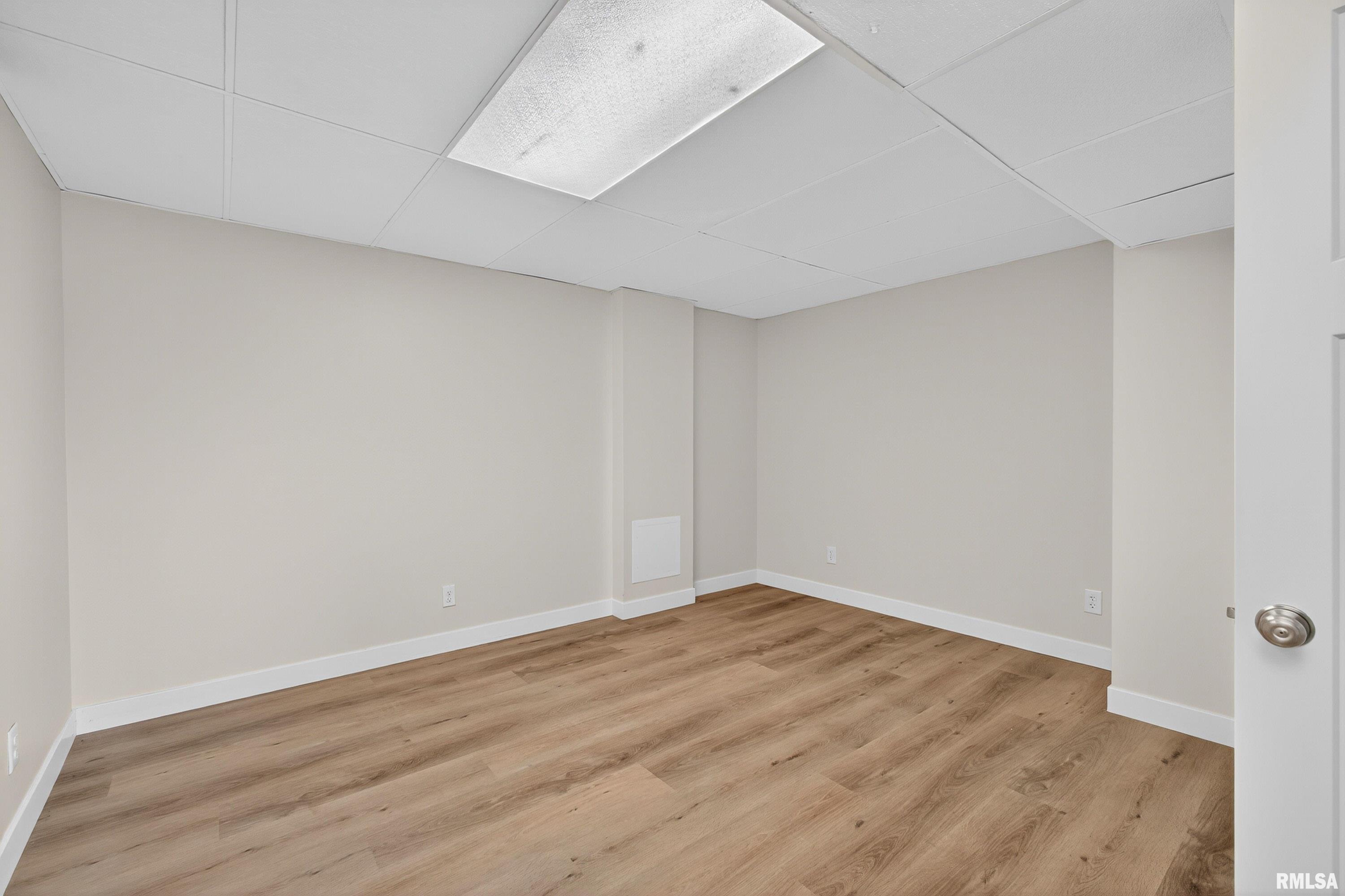 3106 Maplecrest Road Bettendorf, IA 52722 - Photo 13 of 29