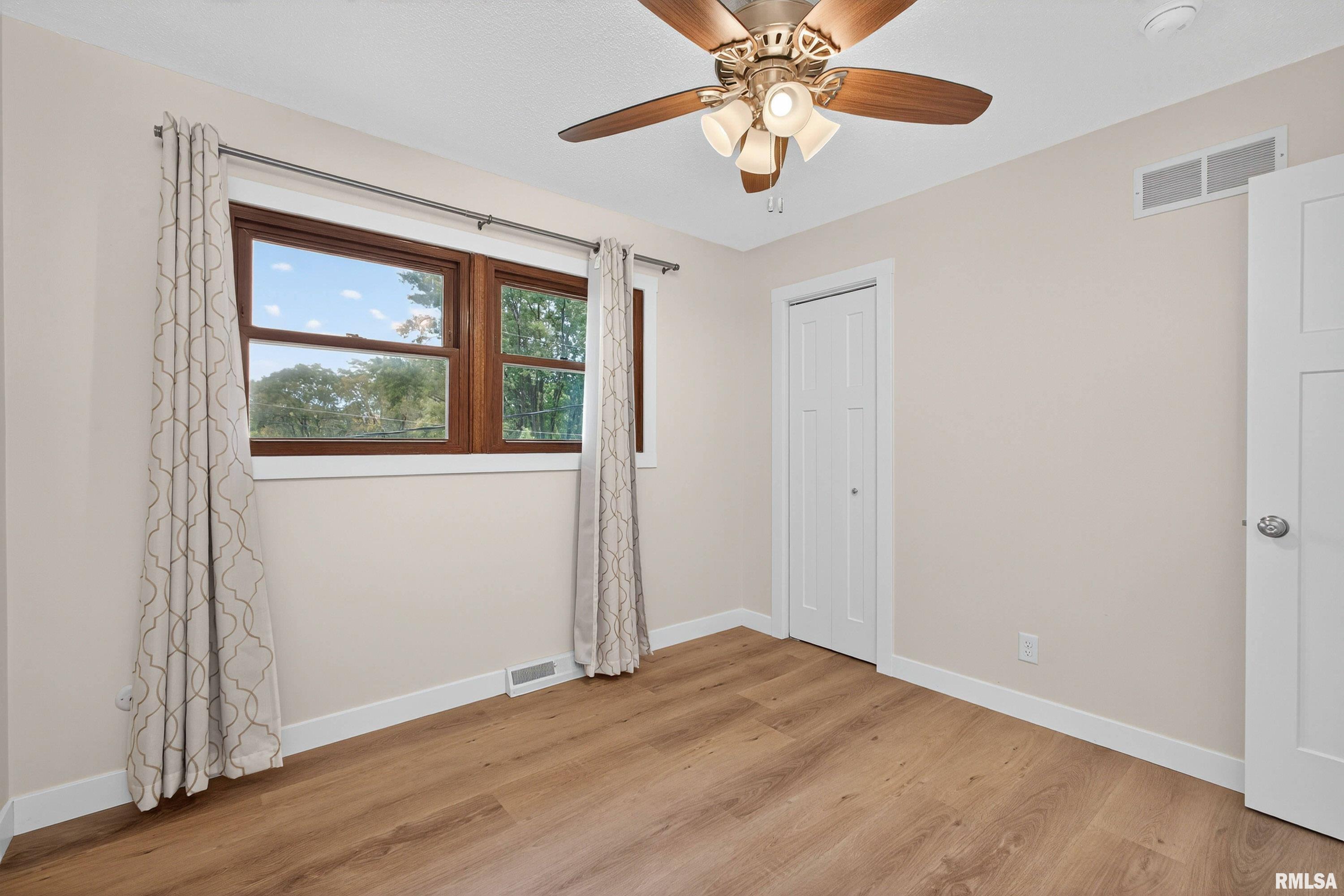 3106 Maplecrest Road Bettendorf, IA 52722 - Photo 18 of 29