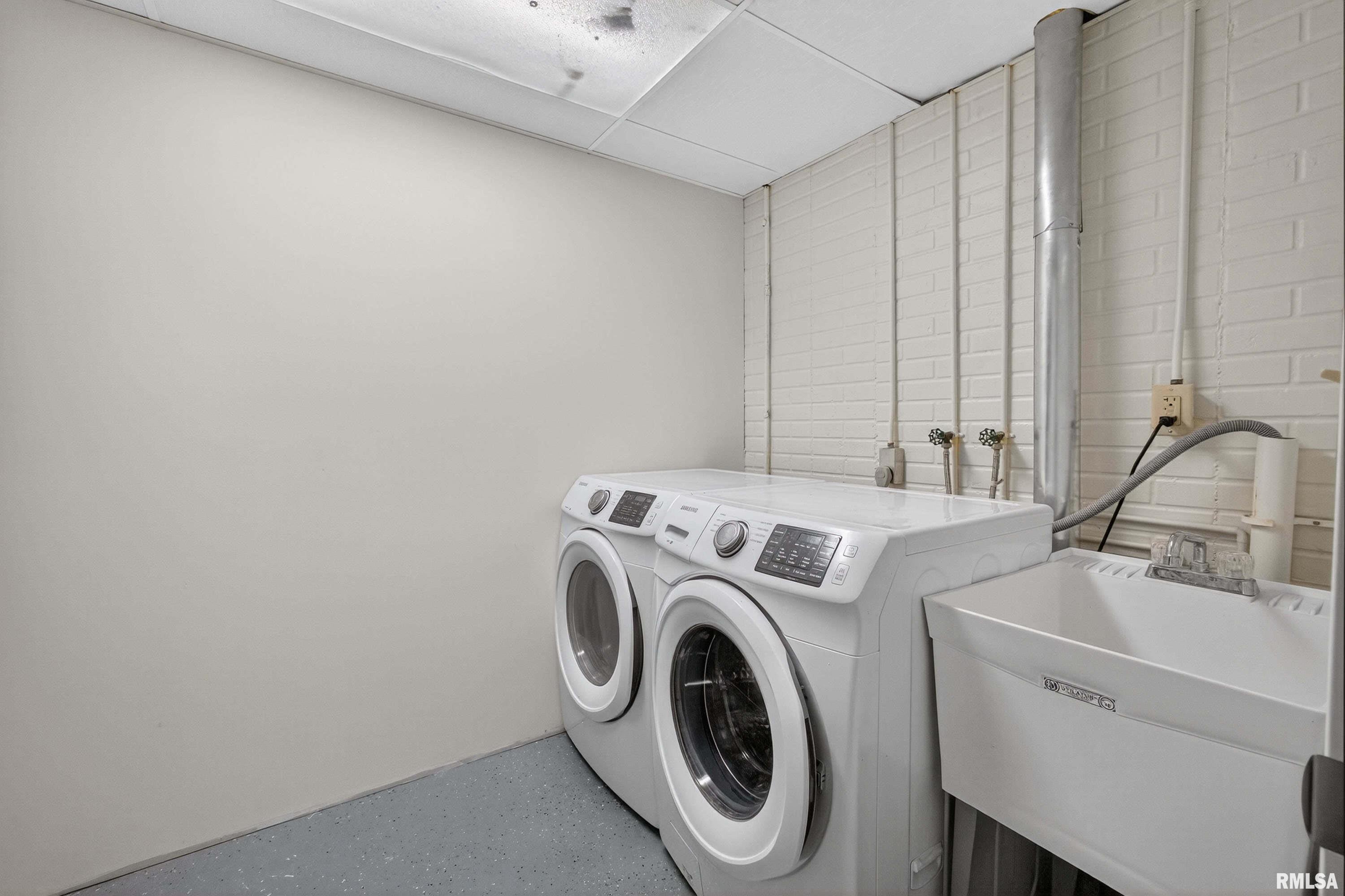 3106 Maplecrest Road Bettendorf, IA 52722 - Photo 24 of 29