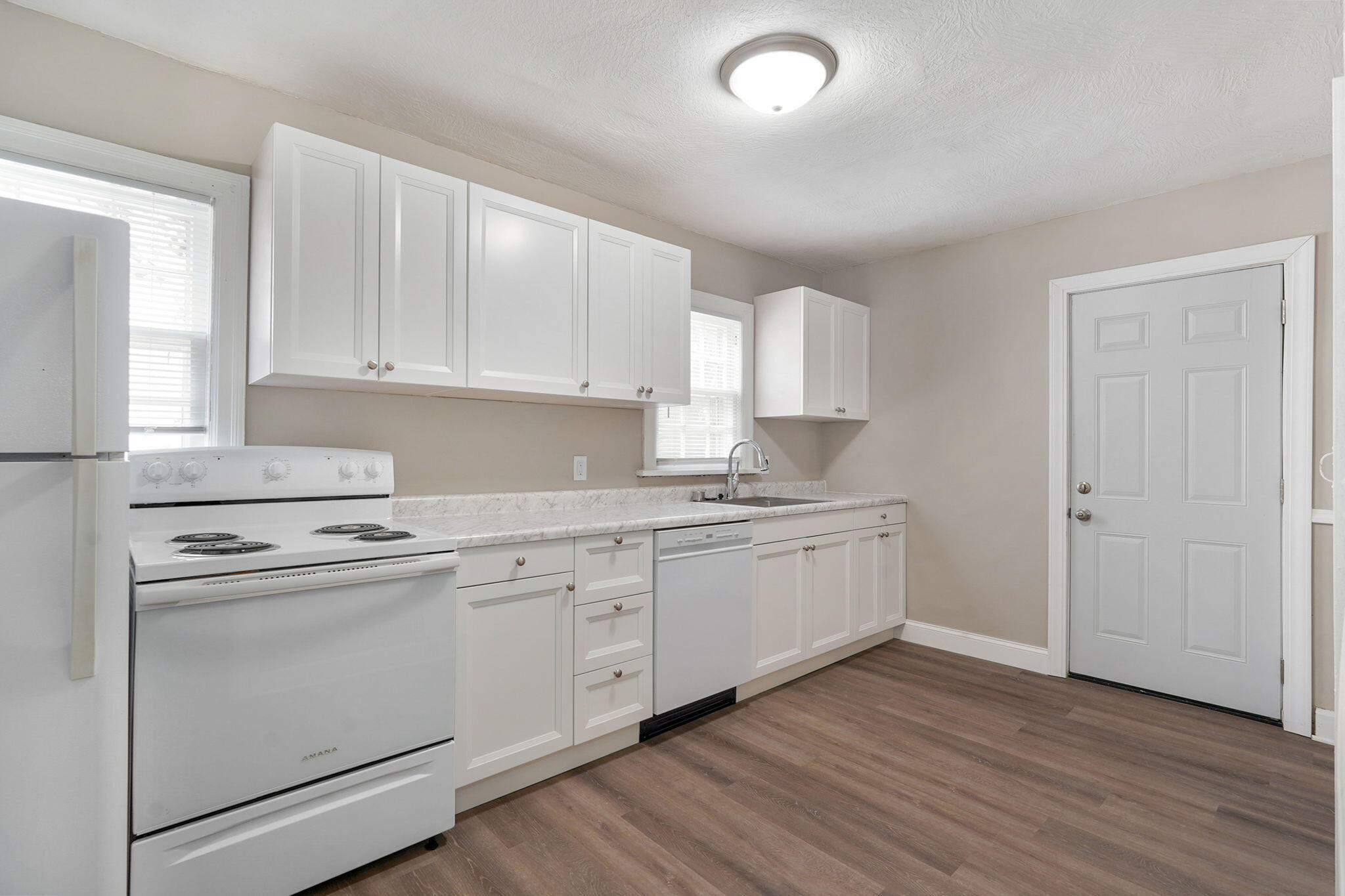 1504 North Summit Avenue Springfield, MO 65803 - Photo 14 of 17 1504 N Summit Ave-16