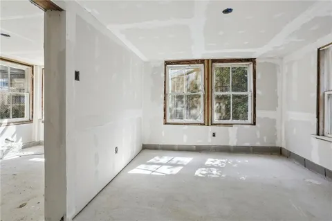 $725,000 | 6 Neron Place, New Orleans, LA 70118