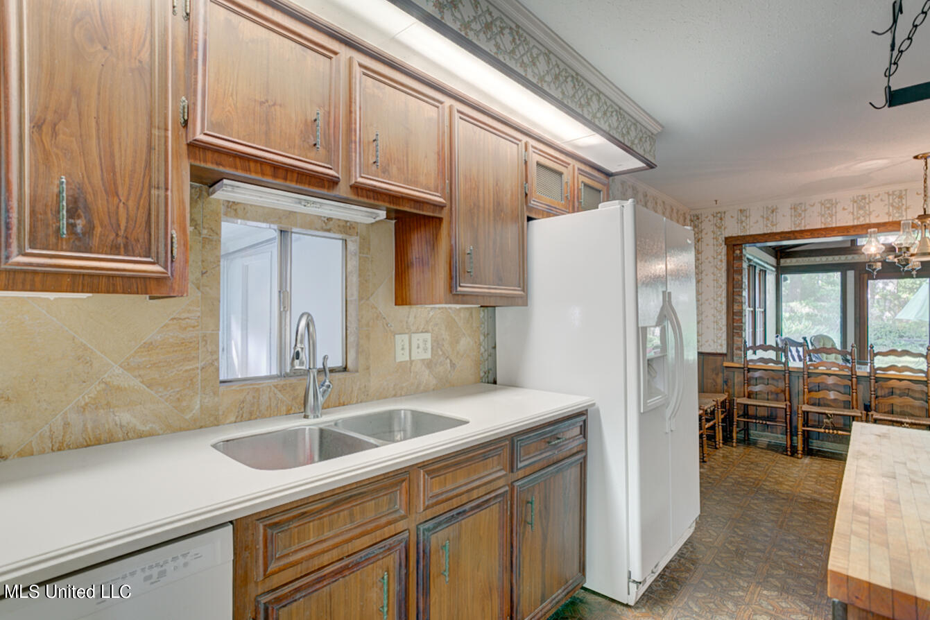5305 River Thames Road Jackson, MS 39211 - Photo 12 of 47 5305 River Thames int final-7